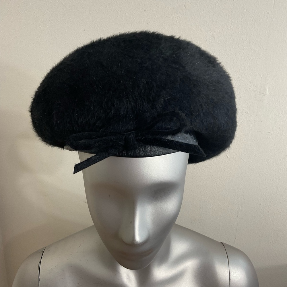 Vintage 60’s Betmar Mystere Black Imported Fur Cloche Hat W Crosgrain Bow